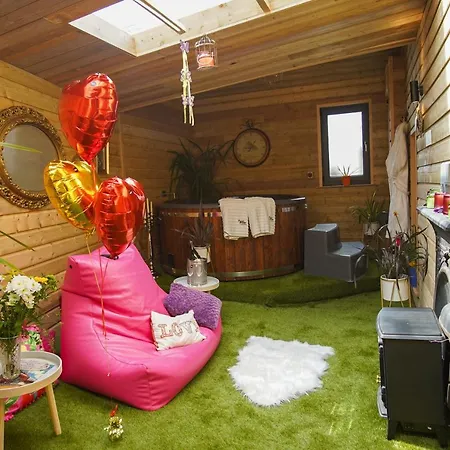 Vakantiehuis Charming 2-bed House In West Cork Cupid's