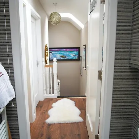 Charming 2-bed House In West Cork Cupid's 別荘