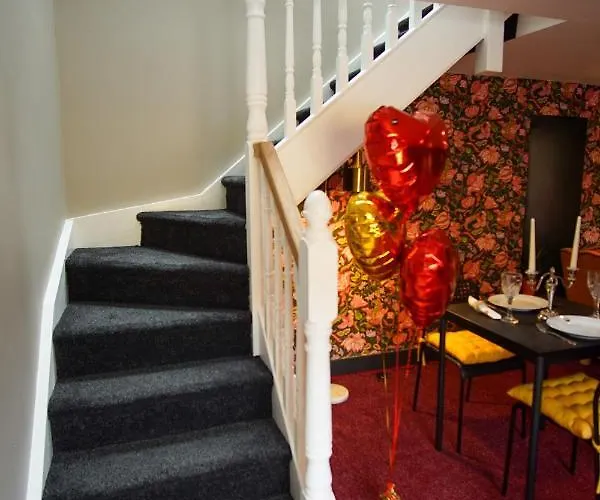 Charming 2-bed House In West Cork Cupid's