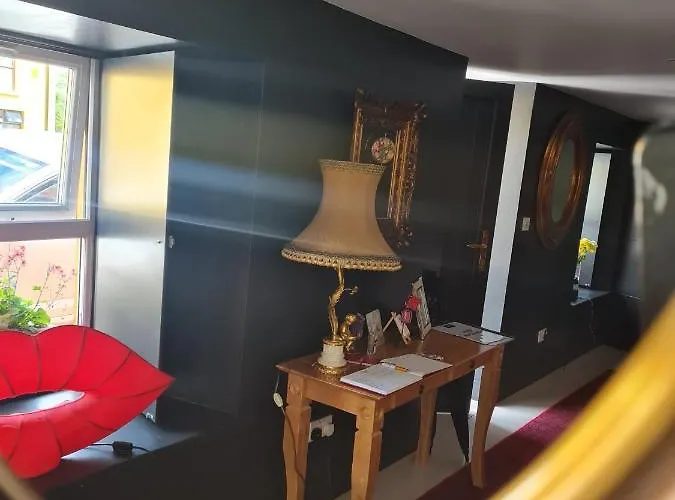 Charming 2-bed House In West Cork Cupid's *